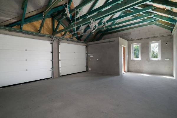 Garage Floor Concrete Repair in Pasco