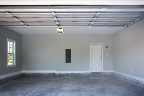 Garage Concrete Repair in Pasco